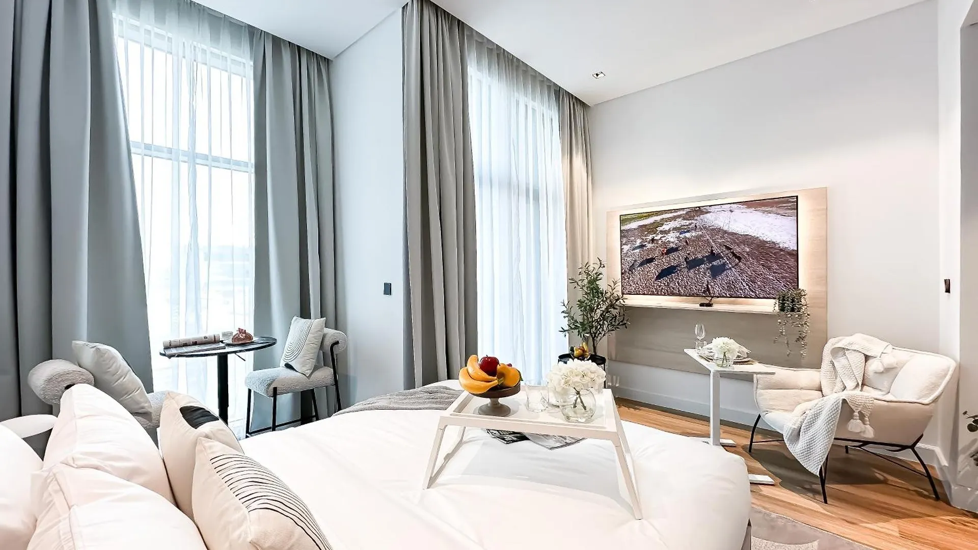 Modern Marvel Studio In Business Bay Dubai Apartment