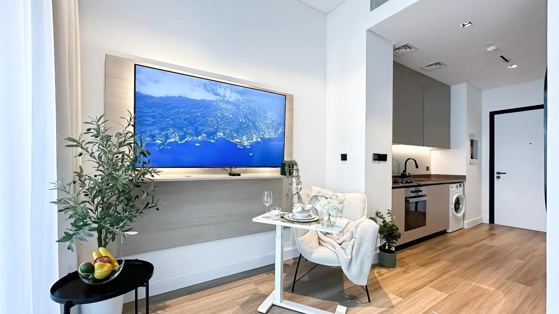 Modern Marvel Studio In Business Bay Dubai Apartment
