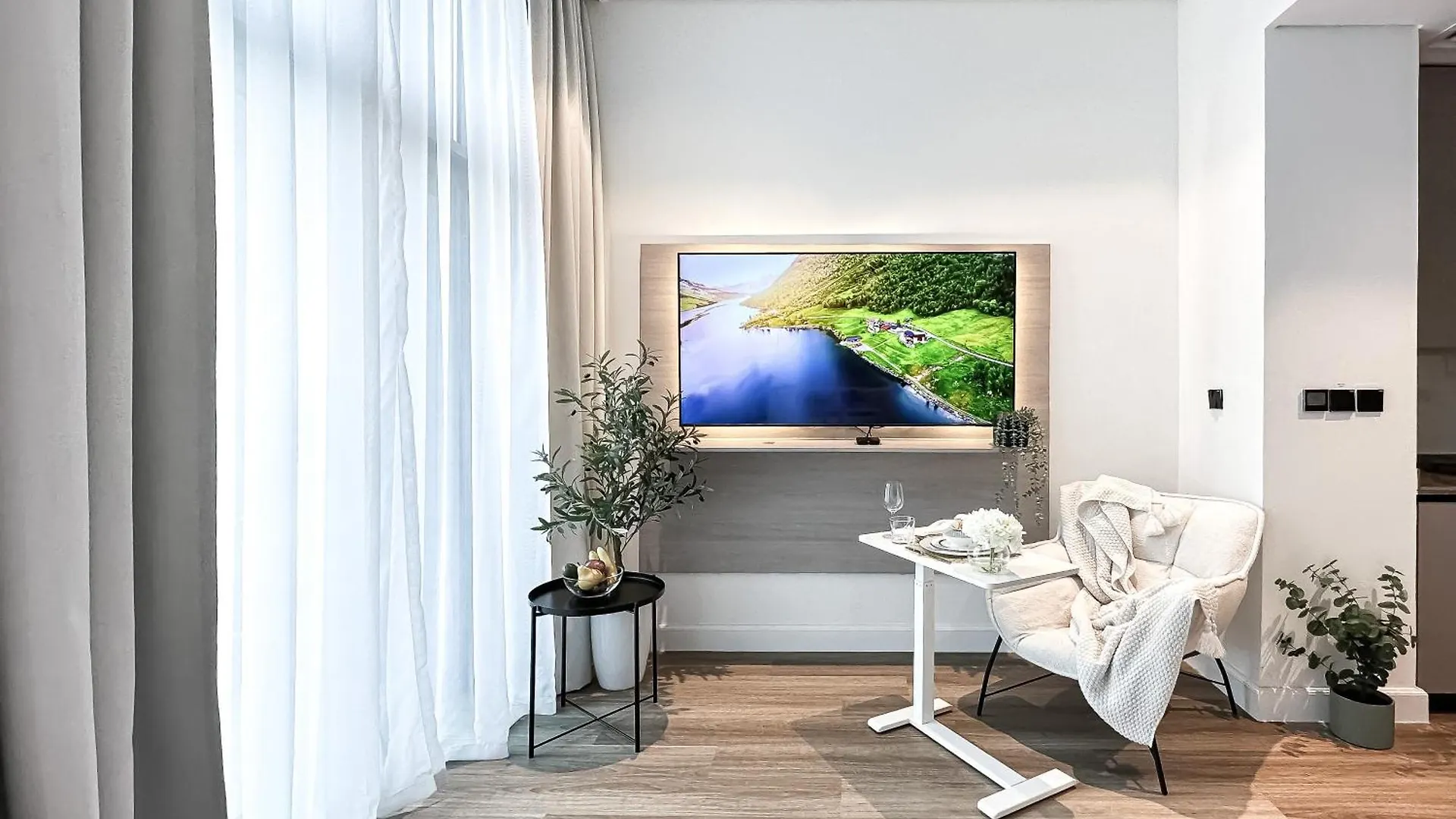 Modern Marvel Studio In Business Bay Dubai United Arab Emirates