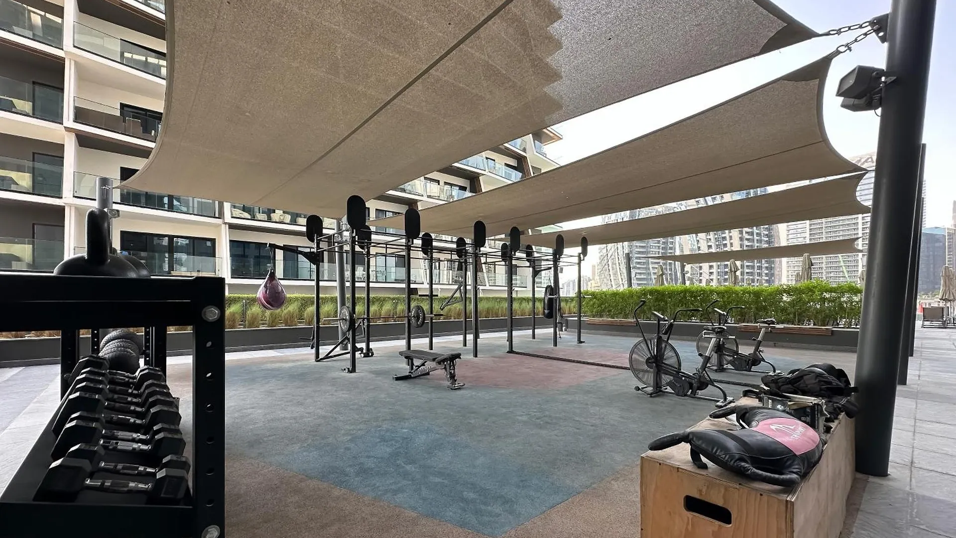 Modern Marvel Studio In Business Bay Dubai Apartment